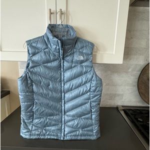 NEW NORTH FACE DOWN VEST SZ LARGE WOMENS
